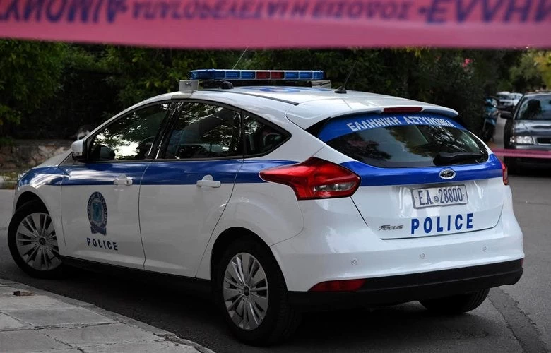 «Γάζωσαν» με σφαίρες εταιρικό αυτοκίνητο στον Χολαργό